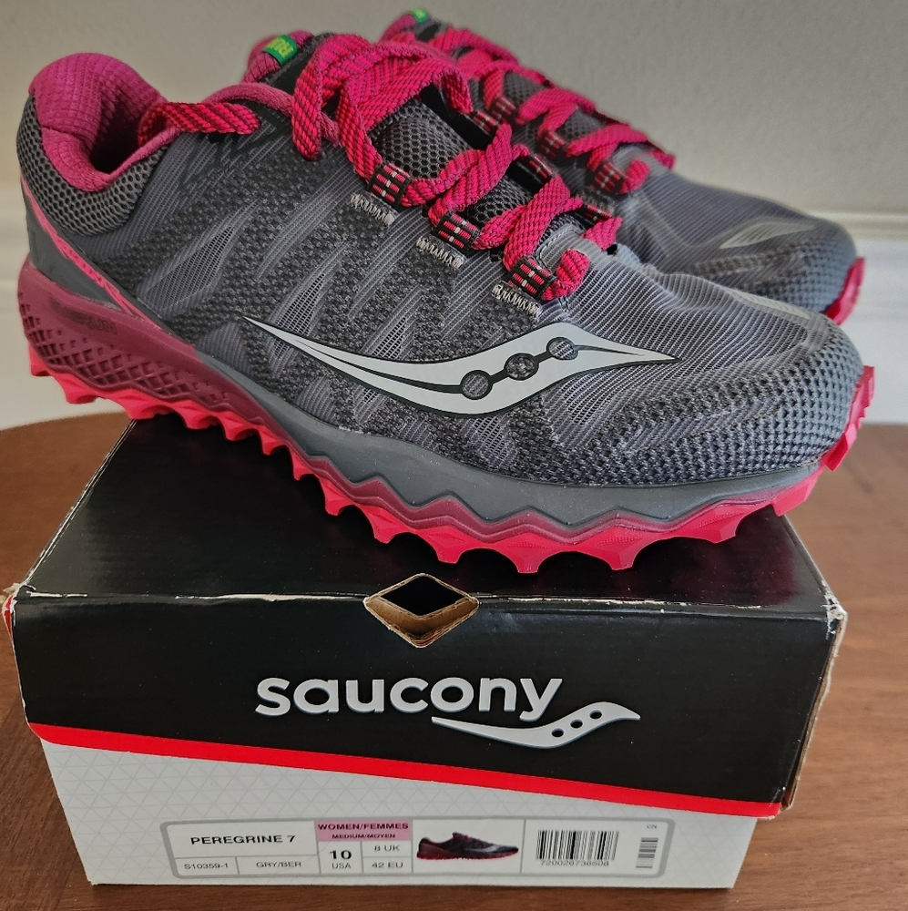 NEW Women’s Saucony Peregrine 7 Grey Berry Trail Hiking Shoes Sneakers Everun 10
